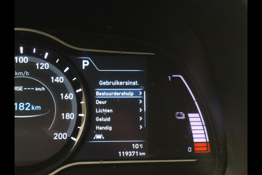 Hyundai Kona 64 kWh 204 PK AUT. + CAMERA | APPLE CARPLAY | STUURVERW. | STOELVERW. | LED | BTW AUTO