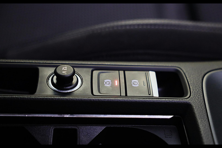 Audi Q3 35 TFSI RSQ3 Look / AUT / Virtual Cockpit / Lane Assist / Dode Hoek / Elek Stoelen / Led / Pdc / 21 Inch