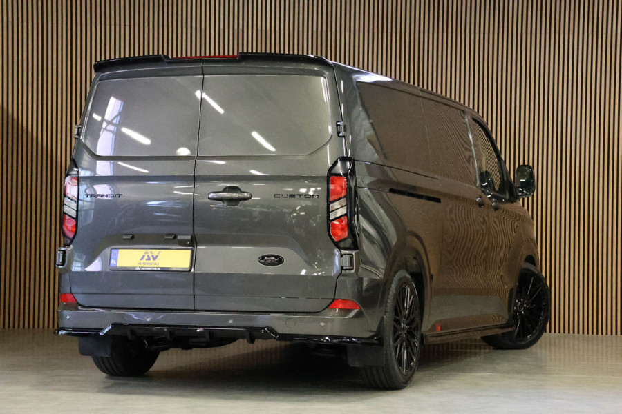Ford Transit Custom 320 2.0 TDCI 150 PK L2H1 Limited | L+R Schuifdeur | ACC | Blind Spot | Camera | Lane Assist | Stoelverwarming | CarPlay | Naviga Trekhaak | 3-Zitter | MODELJAAR 2025 | Verlengde fabrieksgarantie tot 12-2029