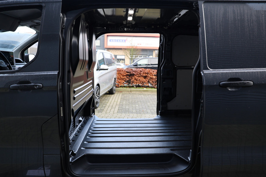 Ford Transit Custom 320 2.0 TDCI 150 PK L2H1 Limited | L+R Schuifdeur | ACC | Blind Spot | Camera | Lane Assist | Stoelverwarming | CarPlay | Naviga Trekhaak | 3-Zitter | MODELJAAR 2025 | Verlengde fabrieksgarantie tot 12-2029