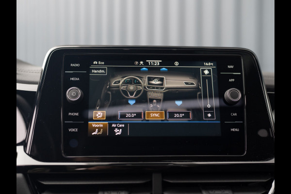 Volkswagen T-Roc 1.5 TSI R-Line | Panodak | Keyless | Side Assist | Elk. A-klep | IQ Light | Camera | Prijs Rijklaar!!