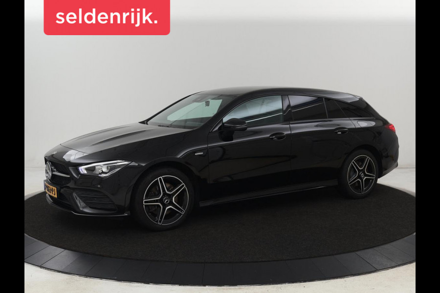 Mercedes-Benz CLA-Klasse 250e AMG Line | Stoelverwarming | Carplay | Trekhaak | Leder/Alcantara | Navigatie | Full LED | Park Assist | Sfeerverlichting | Climate control | Cruise control | PHEV | Plug In