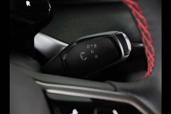 Volkswagen ID. Buzz GTX 86 kWh LWB 7p. 340 pk | Verlengde garantie | Navigatie | Trekhaak (wegklapbaar) | Parkeersensoren (Park assist) | Achteruitrijcamera | Stoelverwarming v/a |