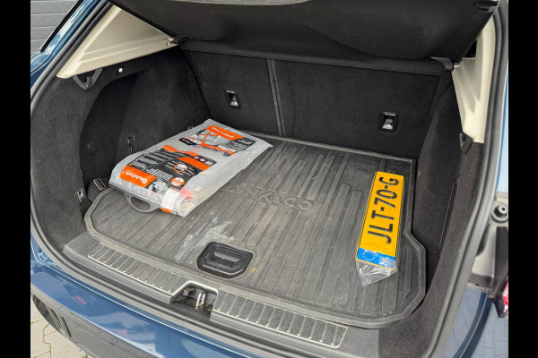 Lynk & Co 01 1.5 Black Edition Panoramadak/360° Camera/ACC/Stoelverwarming