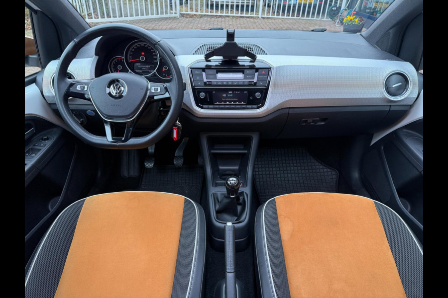 Volkswagen up! 1.0 TSI BMT high up! | Pano | Camera | PDC