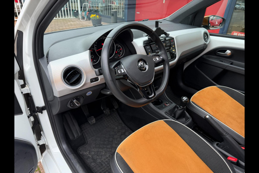 Volkswagen up! 1.0 TSI BMT high up! | Pano | Camera | PDC