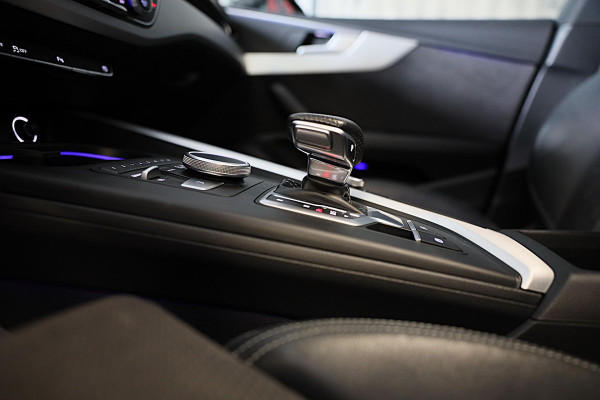 Audi A5 Sportback 2.0 TFSI S Line / AUT /190 Pk / Virtual Cockpit / ACC / Open Panoramadak / Navi / Led / Pdc / 19 Inch / Trekhaak