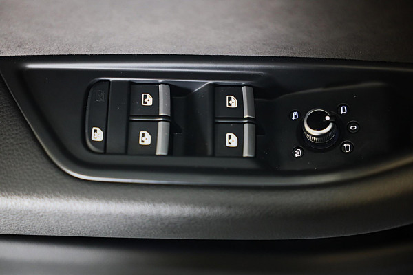 Audi A5 Sportback 2.0 TFSI S Line / AUT /190 Pk / Virtual Cockpit / ACC / Open Panoramadak / Navi / Led / Pdc / 19 Inch / Trekhaak