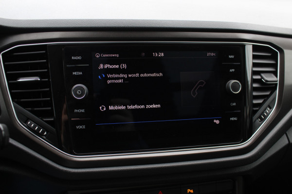 Volkswagen T-Roc 1.5 TSI Sport / Trekhaak / Panoramadak / Virtual Cockpit / CarPlay / 17'' / LED Koplampen / DAB / ACC