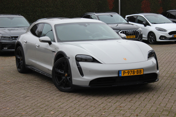 Porsche Taycan Cross Turismo 4 93 kWh / 360Camera / Luchtvering / Keyless / 21'' / Sportchrono / Bose / Stoelverwarming V+A / DAB / Cruise Control