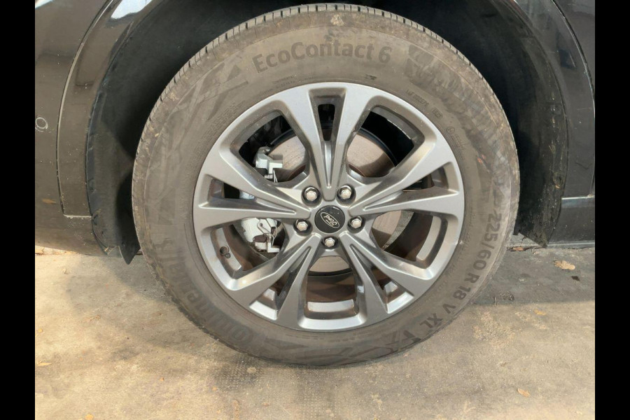 Ford Kuga 2.5 PHEV ST-Line | Adaptive cruise control | Winter Pack | Camera | Elektrische achterklep | Dodehoeksensoren