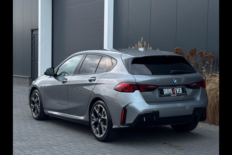 BMW 1-serie 120i M PACK 2025 LEDER SPORTVELGEN H&K LED WIDESCREEN