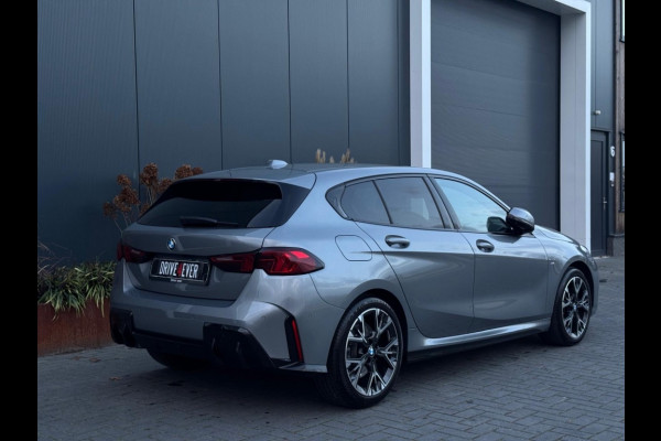 BMW 1-serie 120i M PACK 2025 LEDER SPORTVELGEN H&K LED WIDESCREEN