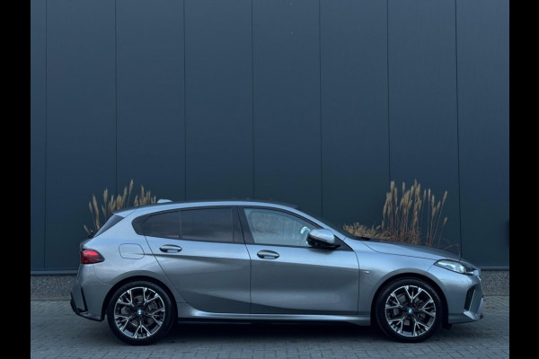 BMW 1-serie 120i M PACK 2025 LEDER SPORTVELGEN H&K LED WIDESCREEN