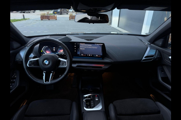 BMW 1-serie 120i M PACK 2025 LEDER SPORTVELGEN H&K LED WIDESCREEN