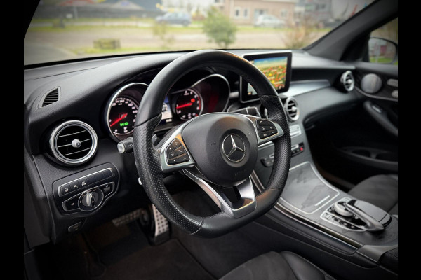 Mercedes-Benz GLC 300 4MATIC AMG Panoramadak|Luchtvering|Burmester®|Camera|Night pakket|Elektr. verst. stoelen