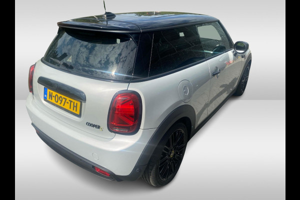 MINI Mini Electric Business Edition 33 kWh / Panoramadak / Leder / Keyless / 17'' / CarPlay / Navigatie / Stuur+Stoelverwarming / Cruise Control / LED Koplampen