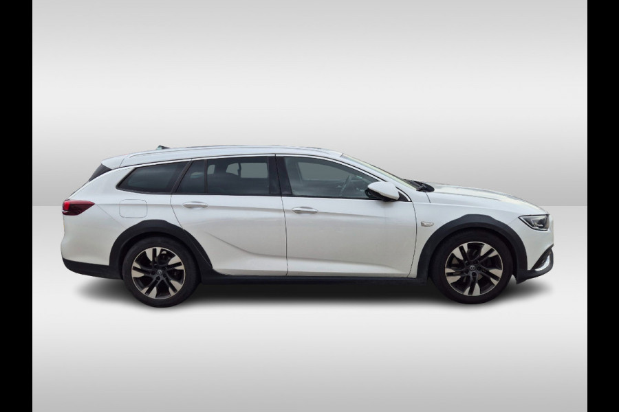 Opel Insignia Sports Tourer 1.6 Turbo Exclusive / Panoramadak / Camera / Head-up / Keyless / Bose / 18'' / Matrix LED / Navigatie / CarPlay / Stuur+Stoelverwarming / DAB / Cruise Control