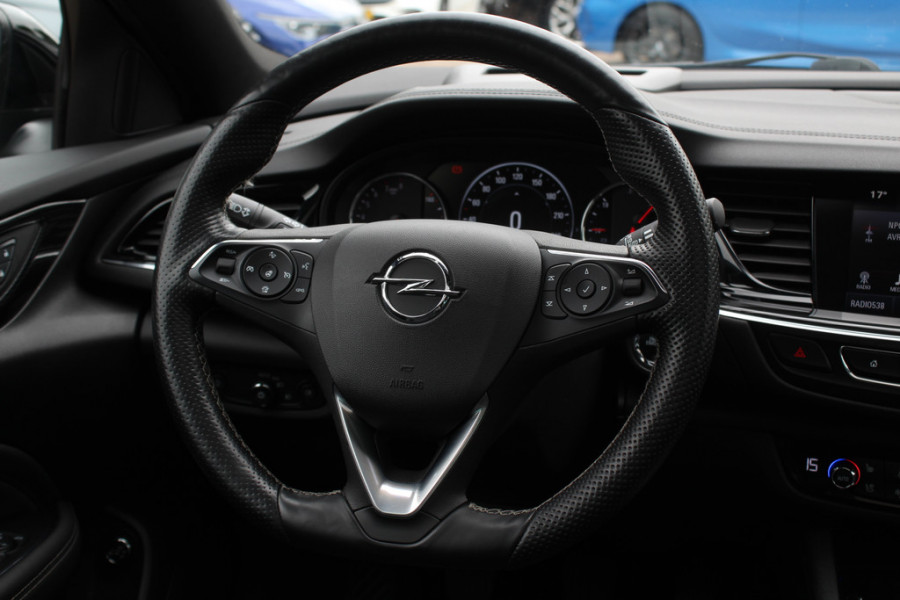 Opel Insignia Sports Tourer 1.6 Turbo Exclusive / Panoramadak / Camera / Head-up / Keyless / Bose / 18'' / Matrix LED / Navigatie / CarPlay / Stuur+Stoelverwarming / DAB / Cruise Control