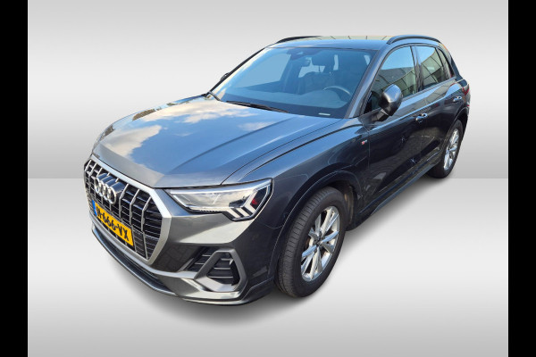 Audi Q3 35 TFSI Pro Line 3x S-Line / Navigatie / Half leder / 18'' / LED Koplampen / Parkeerhulp achter / Stoelverwarming / Cruise Control