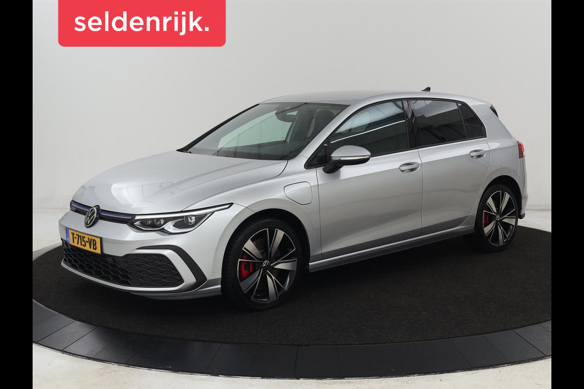 Volkswagen Golf 1.4 eHybrid GTE | Stoelverarming | Trekhaak | Carplay | Adaptive cruise | 18'' | Sportstoelen | Navigatie | Sfeerverlichting | Climate control | Parkeerhulp | PHEV | Plug In