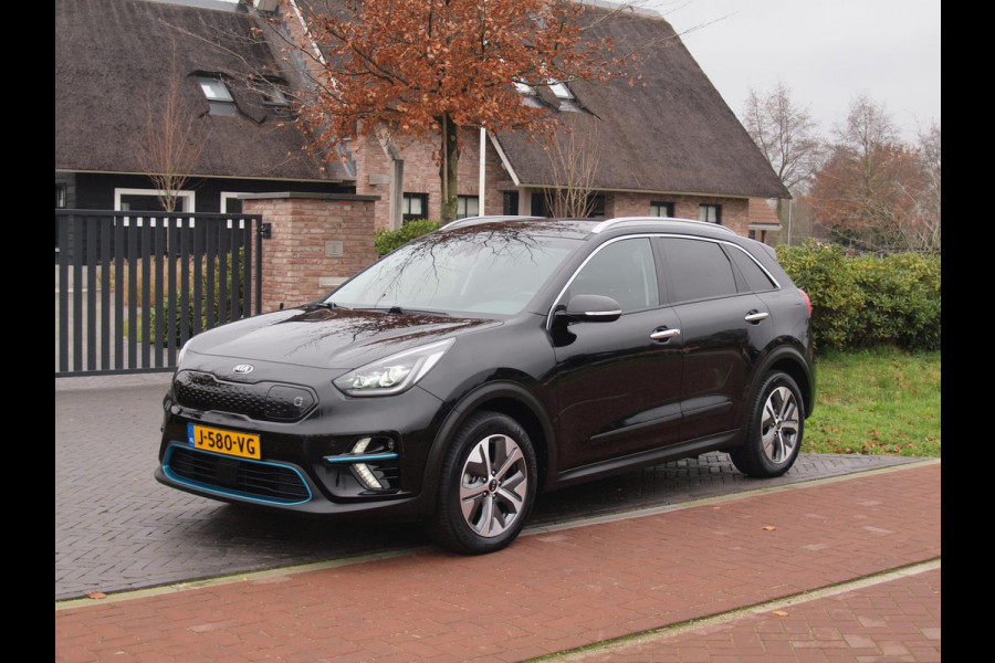 Kia e-Niro ExecutiveLine 64 kWh Facelift | 3 fase lader | Camera | Apple Carplay | JBL |