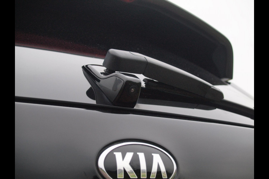 Kia e-Niro ExecutiveLine 64 kWh Facelift | 3 fase lader | Camera | Apple Carplay | JBL |