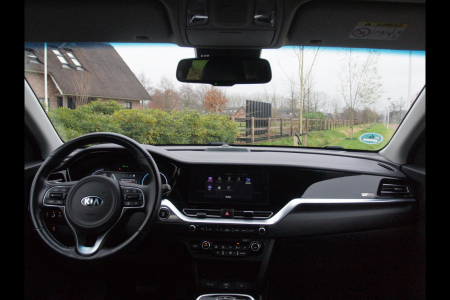 Kia e-Niro ExecutiveLine 64 kWh Facelift | 3 fase lader | Camera | Apple Carplay | JBL |