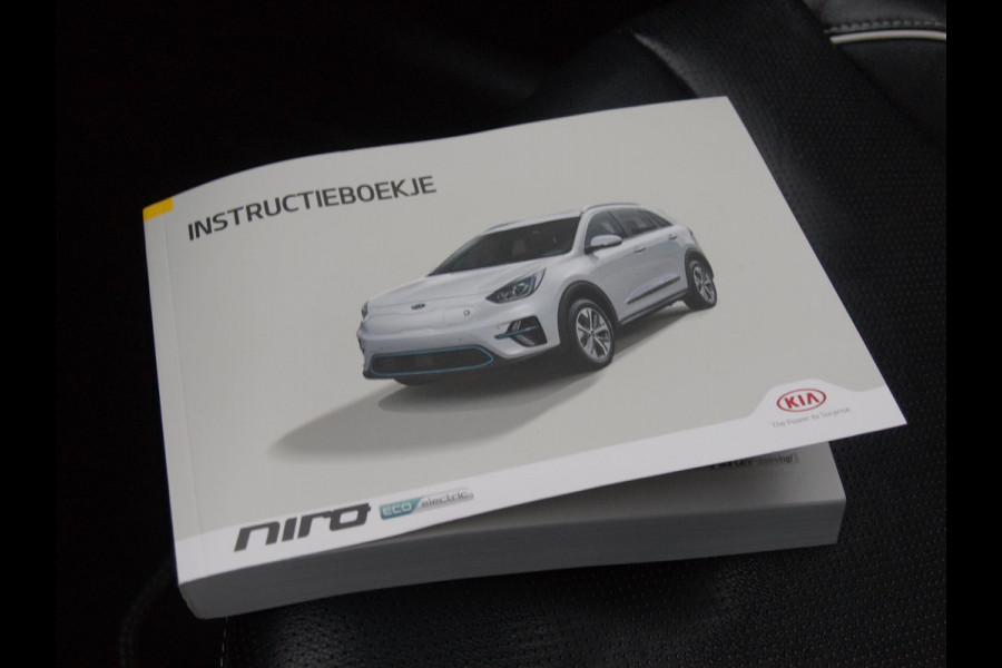 Kia e-Niro ExecutiveLine 64 kWh Facelift | 3 fase lader | Camera | Apple Carplay | JBL |