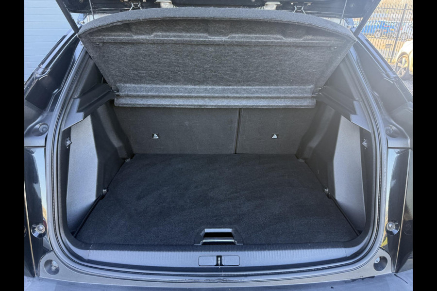 Peugeot 2008 1.2 PureTech Blue Lease Allure 1e Eigenaar,Camera,Navi,Clima,Cruise,Halfleder,6 Bak,Pdc V+A,Lm velgen,Apk tot 11-2026