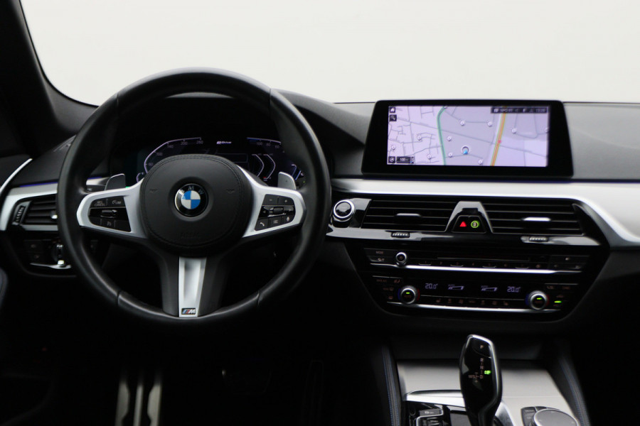 BMW 5 Serie 530e iPerformance High Executive M Sport Softclose, Head-Up, Apple Carplay, Camera, Keyless, Adapt. LED