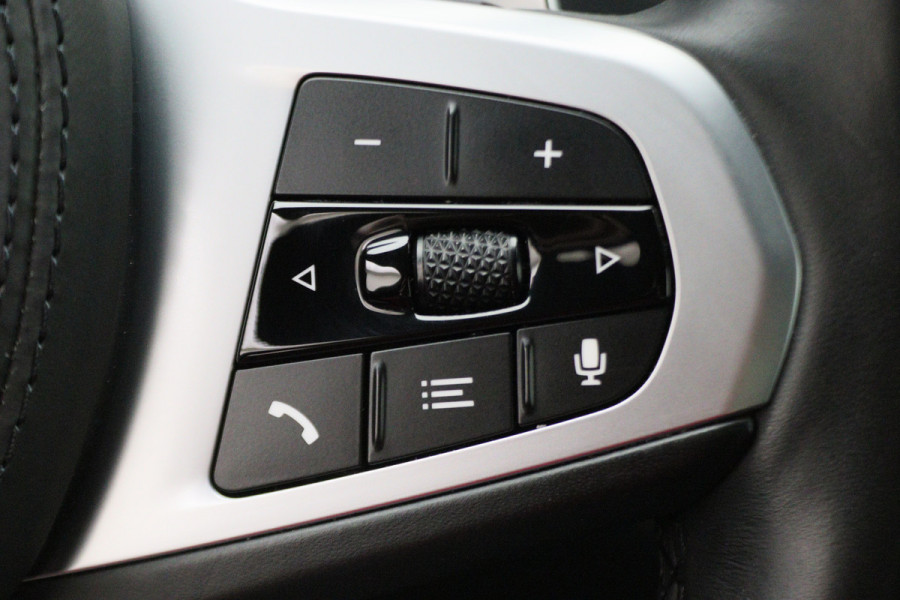 BMW 5 Serie 530e iPerformance High Executive M Sport Softclose, Head-Up, Apple Carplay, Camera, Keyless, Adapt. LED