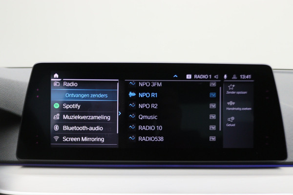 BMW 5 Serie 530e iPerformance High Executive M Sport Softclose, Head-Up, Apple Carplay, Camera, Keyless, Adapt. LED