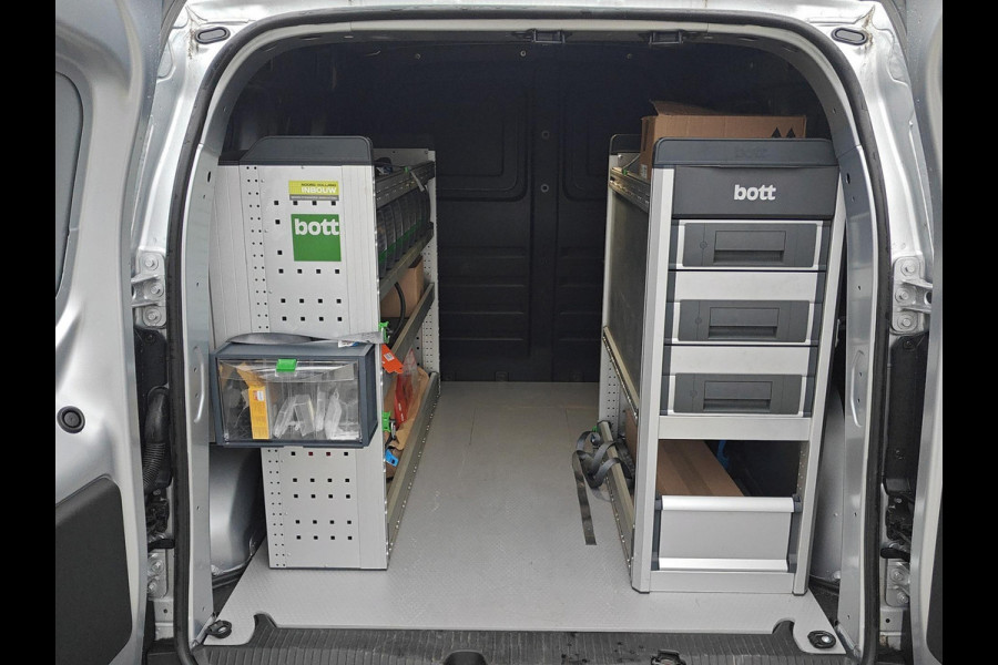 Nissan Townstar Tekna L1 45 kWh | excl. Sortimo inbouw t.w.v. € 4.499,00