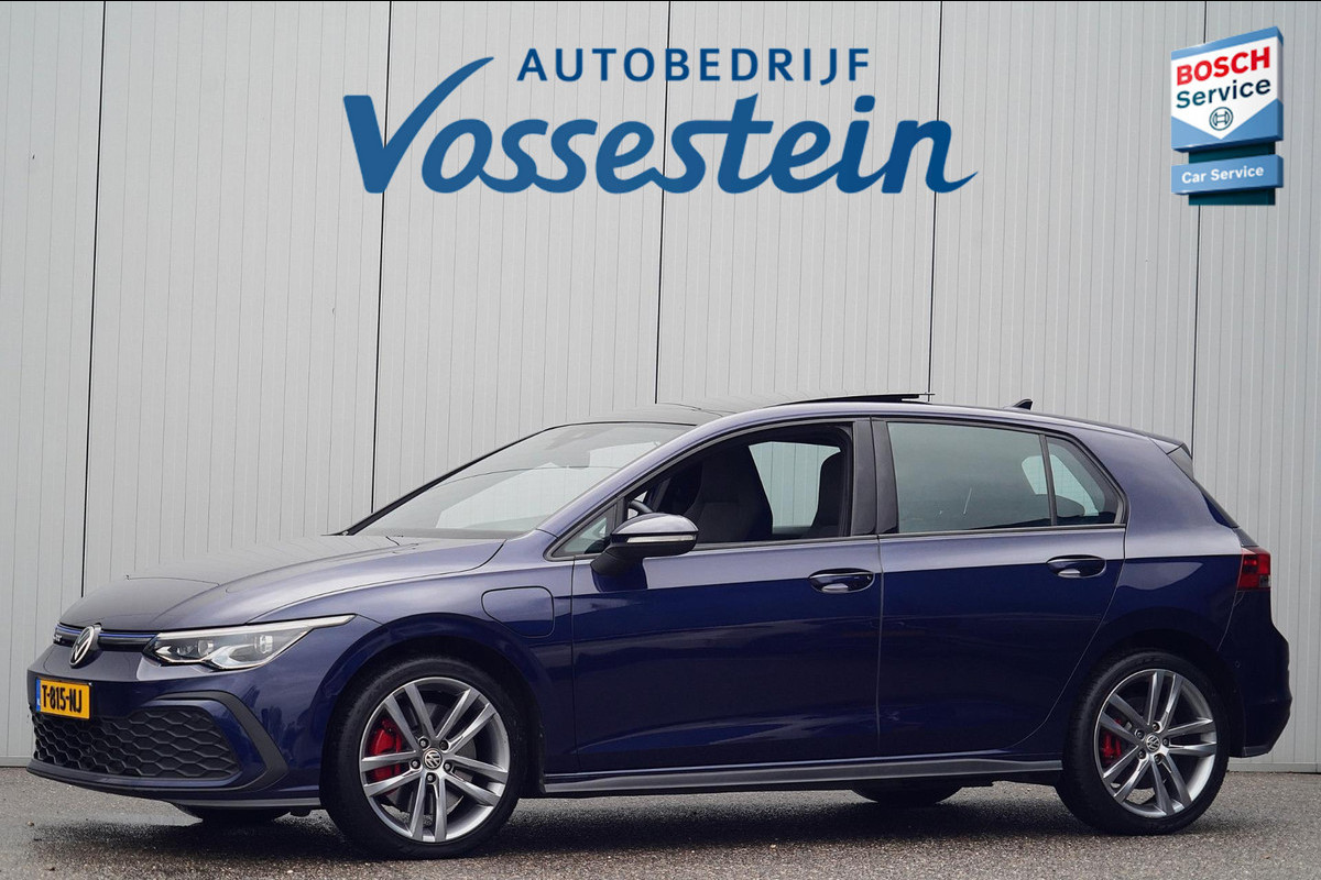 Volkswagen Golf 1.4 eHybrid GTE / Navigatie / Stoelverw. / Trekhaak / Pano / Stuurverw. / Camera / Side-Assist