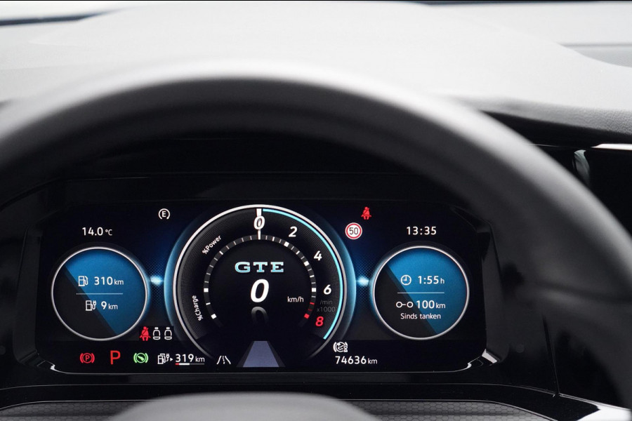 Volkswagen Golf 1.4 eHybrid GTE / Navigatie / Stoelverw. / Trekhaak / Pano / Stuurverw. / Camera / Side-Assist