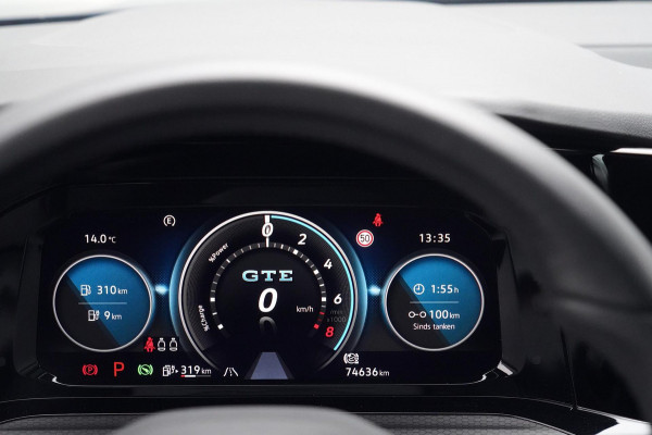 Volkswagen Golf 1.4 eHybrid GTE / Navigatie / Stoelverw. / Trekhaak / Pano / Stuurverw. / Camera / Side-Assist