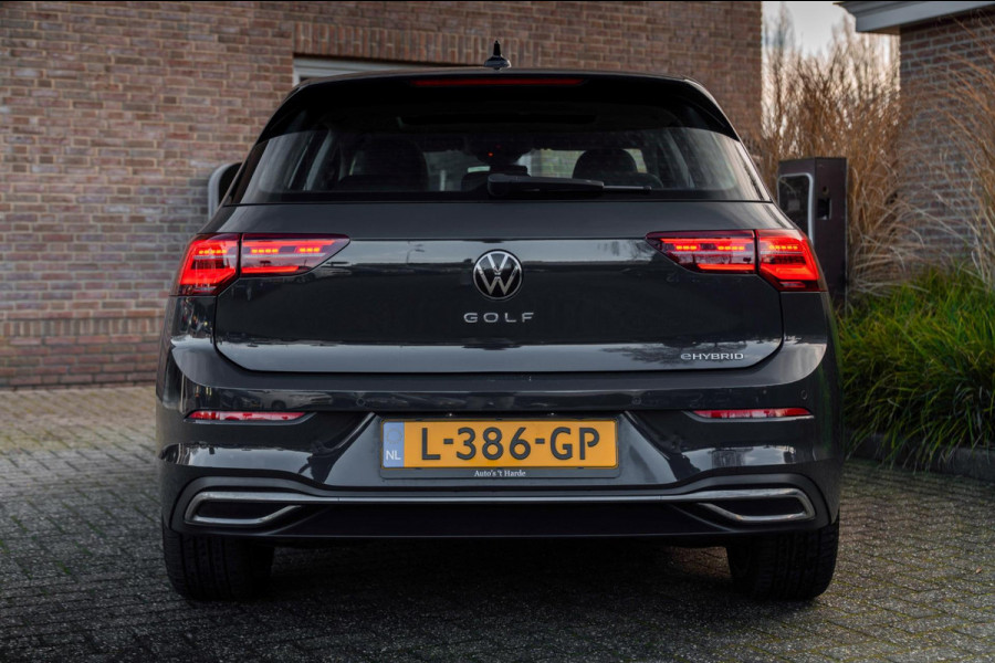 Volkswagen Golf 1.4 eHybrid Style 204 PK 1e Eig R-Line Adaptive Side-Assist Pano Massage 19''