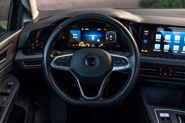 Volkswagen Golf 1.4 eHybrid Style 204 PK 1e Eig R-Line Adaptive Side-Assist Pano Massage 19''