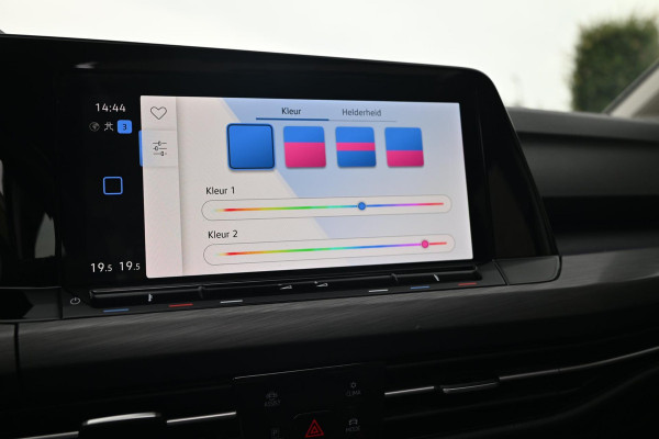 Volkswagen Golf 1.4 eHybrid Style 204 PK 1e Eig R-Line Adaptive Side-Assist Pano Massage 19''