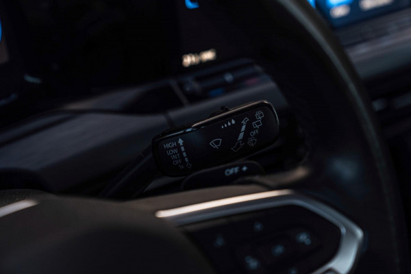 Volkswagen Golf 1.4 eHybrid Style 204 PK 1e Eig R-Line Adaptive Side-Assist Pano Massage 19''