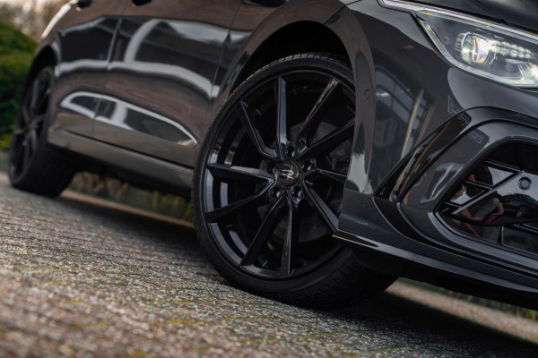 Volkswagen Golf 1.4 eHybrid Style 204 PK 1e Eig R-Line Adaptive Side-Assist Pano Massage 19''