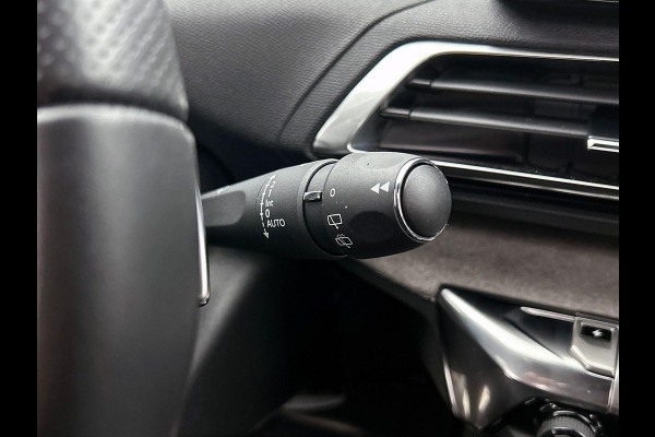 Peugeot 3008 1.6 HYbrid 225 GT PANORAMADAK | 1/2 LEER | STANDKACHEL