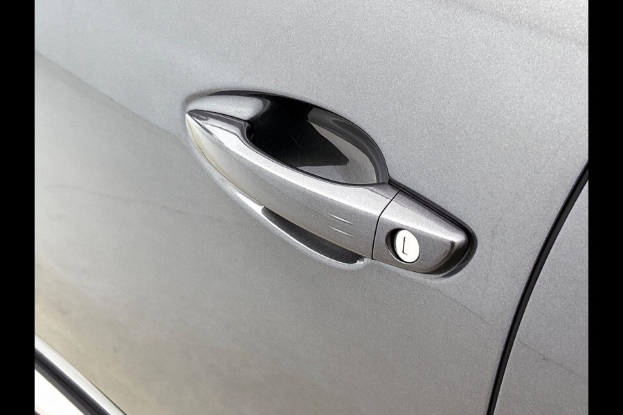 Peugeot 3008 1.6 HYbrid 225 GT PANORAMADAK | 1/2 LEER | STANDKACHEL