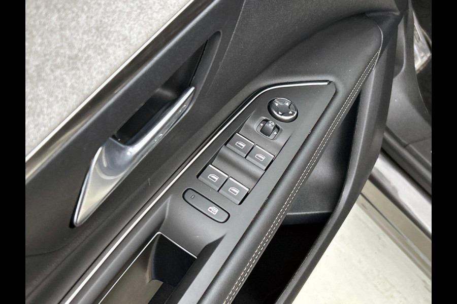Peugeot 3008 1.6 HYbrid 225 GT PANORAMADAK | 1/2 LEER | STANDKACHEL