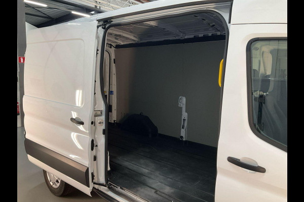 Ford Transit 350 2.0 TDCI L3H2 Trend | SCI | 130pk | Navigatie Pack | Safety en Comfort Pack | Trekhaak