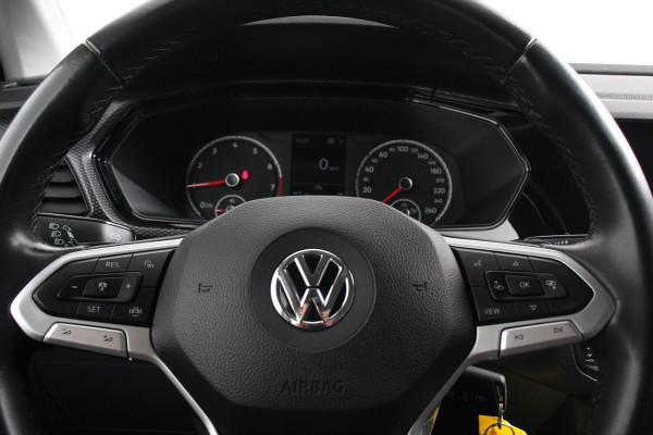 Volkswagen T-Cross 1.0 TSI 115pk DSG Life Plus Volkswagen T-Cross 1.0 TSI DSG Life Plus | Navigatie | Apple Carplay/ Android Auto | Climate Control | Adaptive Cruise Control | Lane/Side Assist | Camera | Stoelverwarming |