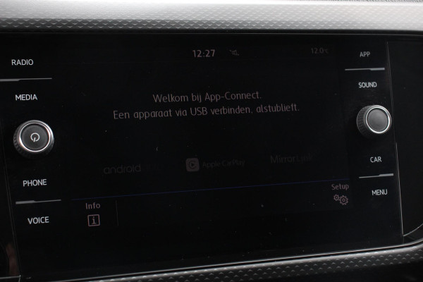 Volkswagen T-Cross 1.0 TSI 115pk DSG Life Plus Volkswagen T-Cross 1.0 TSI DSG Life Plus | Navigatie | Apple Carplay/ Android Auto | Climate Control | Adaptive Cruise Control | Lane/Side Assist | Camera | Stoelverwarming |