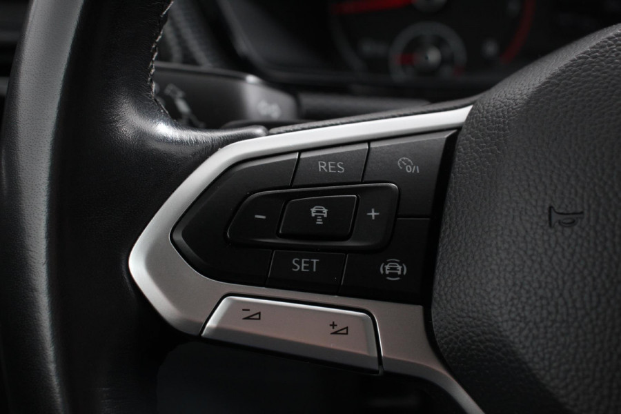 Volkswagen T-Cross 1.0 TSI 115pk DSG Life Plus Volkswagen T-Cross 1.0 TSI DSG Life Plus | Navigatie | Apple Carplay/ Android Auto | Climate Control | Adaptive Cruise Control | Lane/Side Assist | Camera | Stoelverwarming |