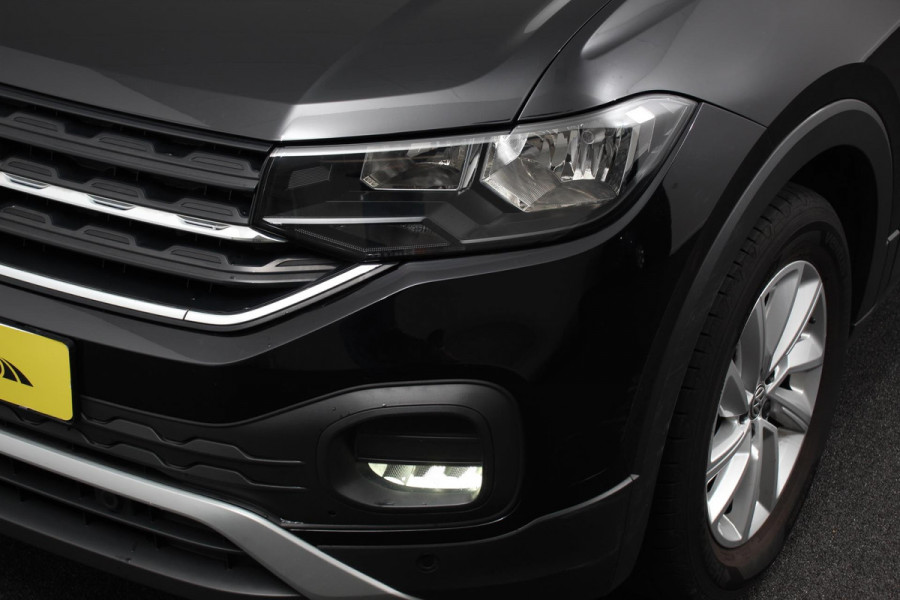 Volkswagen T-Cross 1.0 TSI 115pk DSG Life Plus Volkswagen T-Cross 1.0 TSI DSG Life Plus | Navigatie | Apple Carplay/ Android Auto | Climate Control | Adaptive Cruise Control | Lane/Side Assist | Camera | Stoelverwarming |